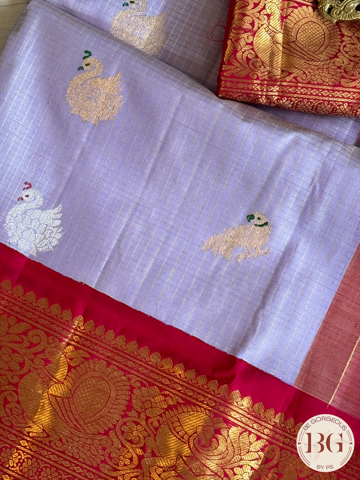 Gadwal handloom pure silk saree - lavender with pink