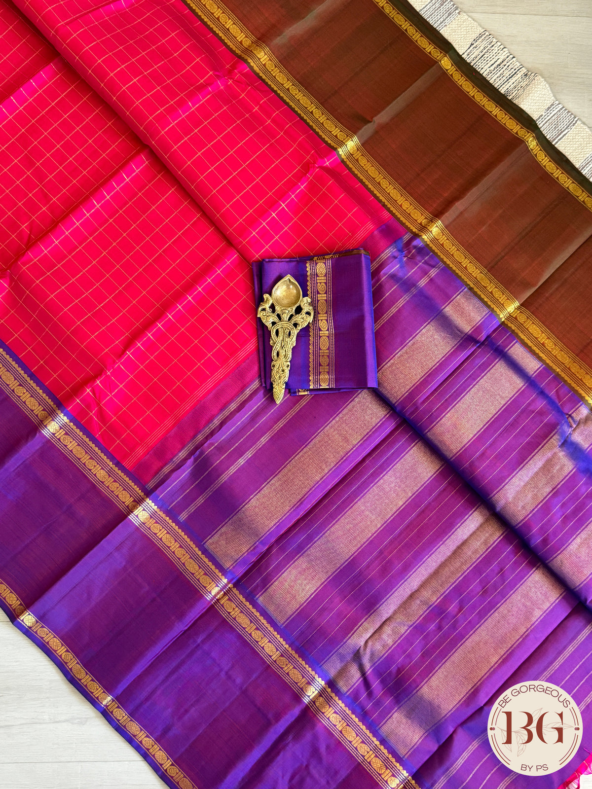 Kanjeevaram pure silk handloom saree - red big border