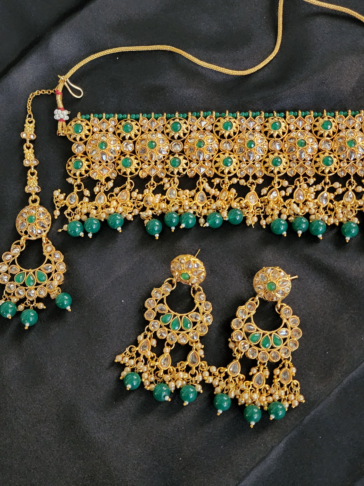 Kundan Choker Necklace Set with maangtika Green