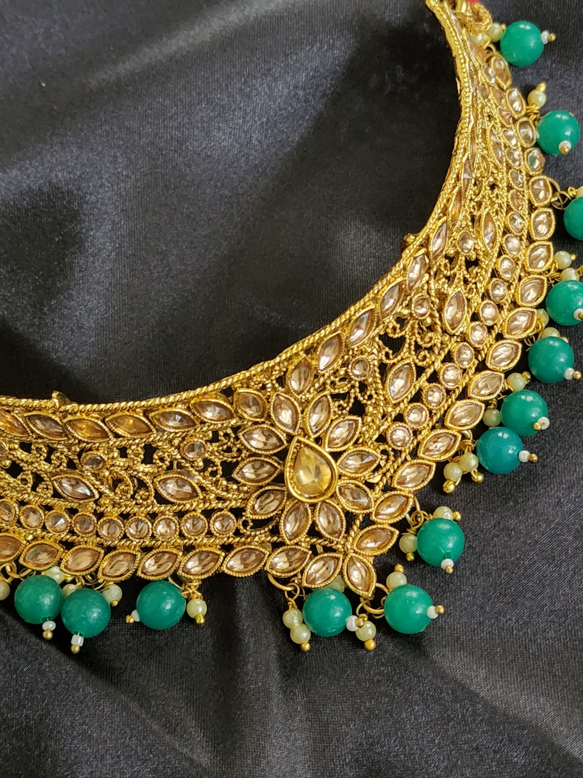 Kundan Choker Necklace Set - Green