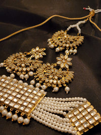 Gold Kundan Choker Necklace Set with maangtika - gold