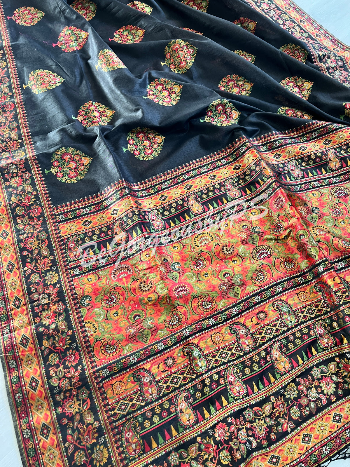 KASHMIRI KANI BLACK SA-KAS-KAN-BL108