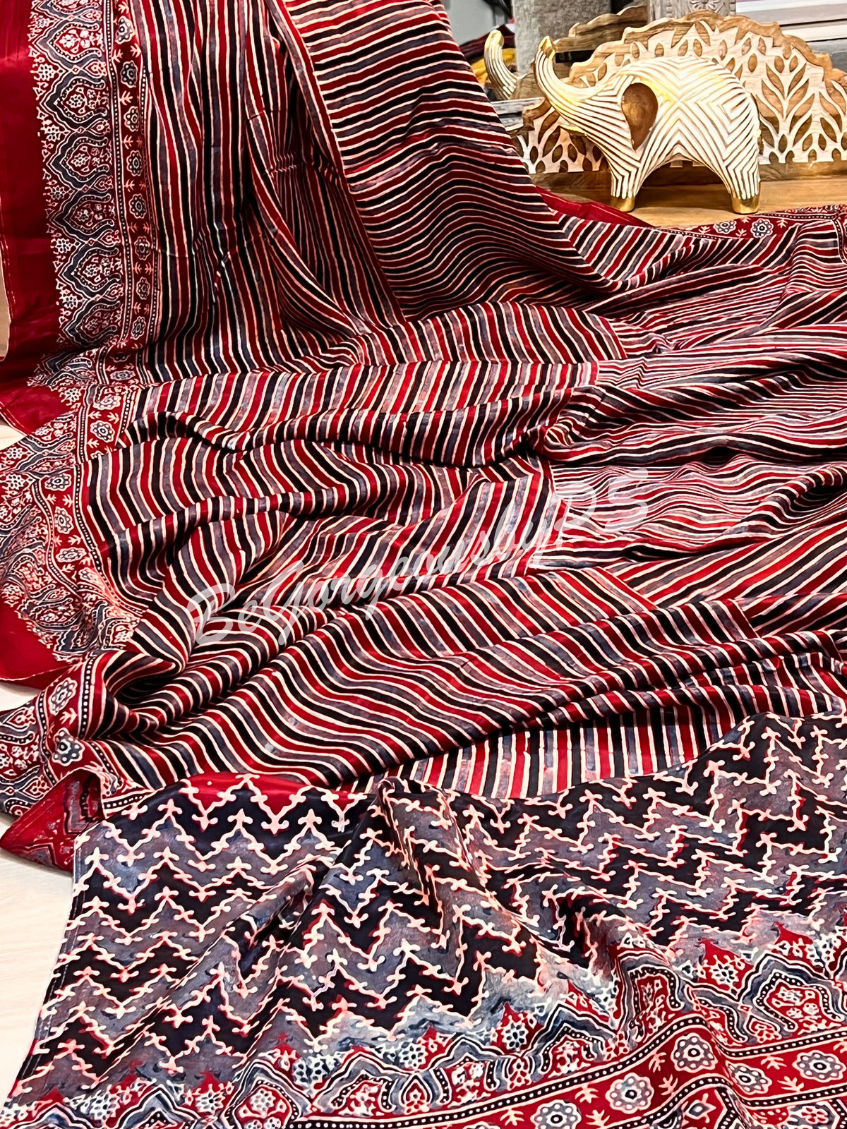 AJRAK MODAL MAROON