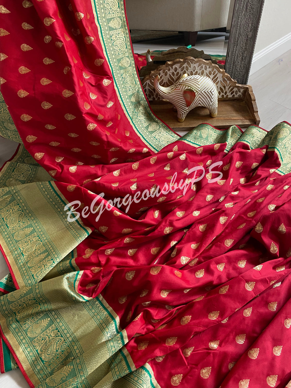 Pattu moonga banarasi saree