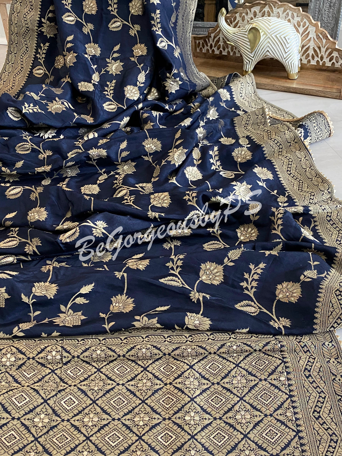 Moonga Banarasi saree with weaving