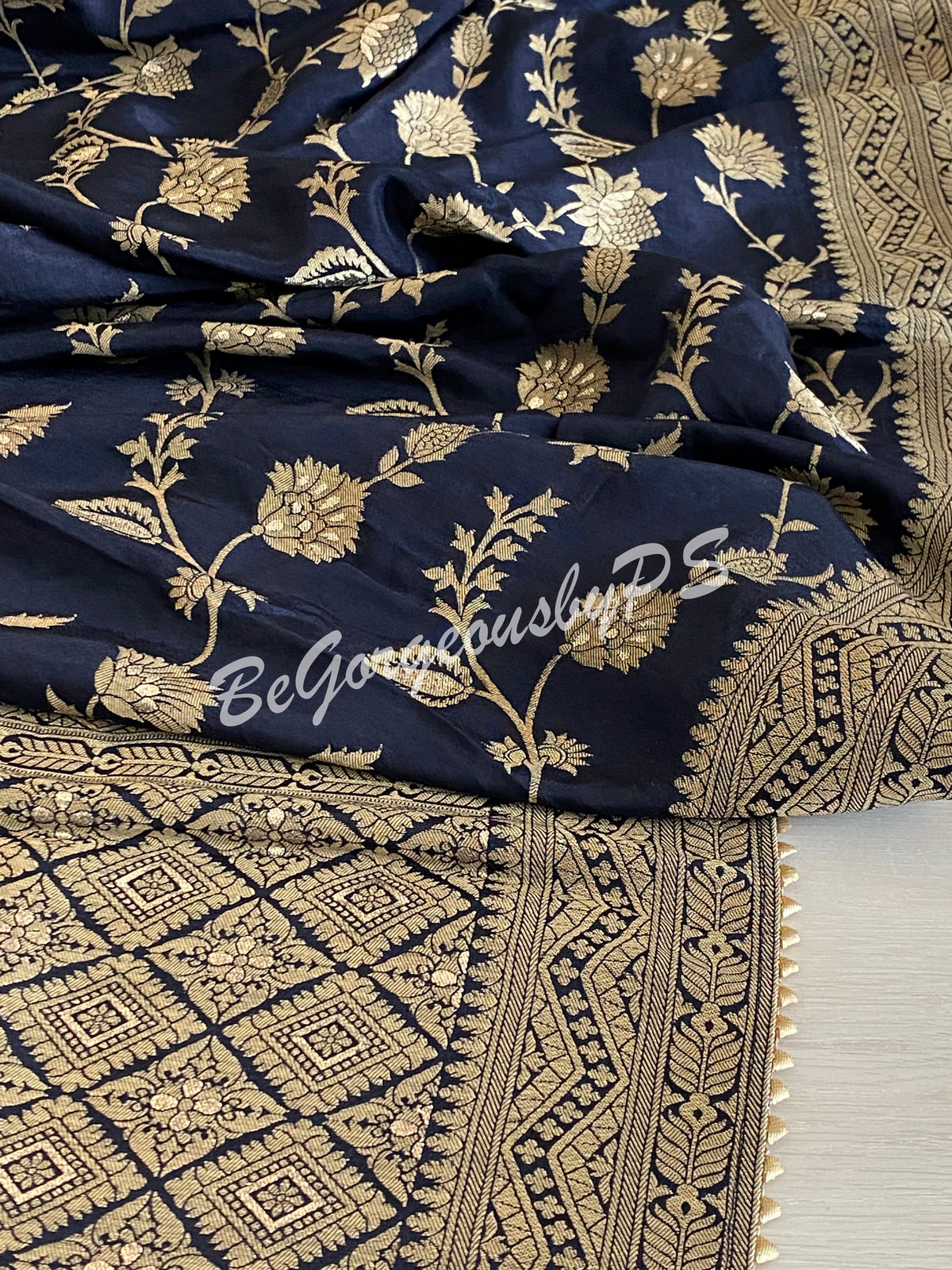 Moonga Banarasi saree with weaving