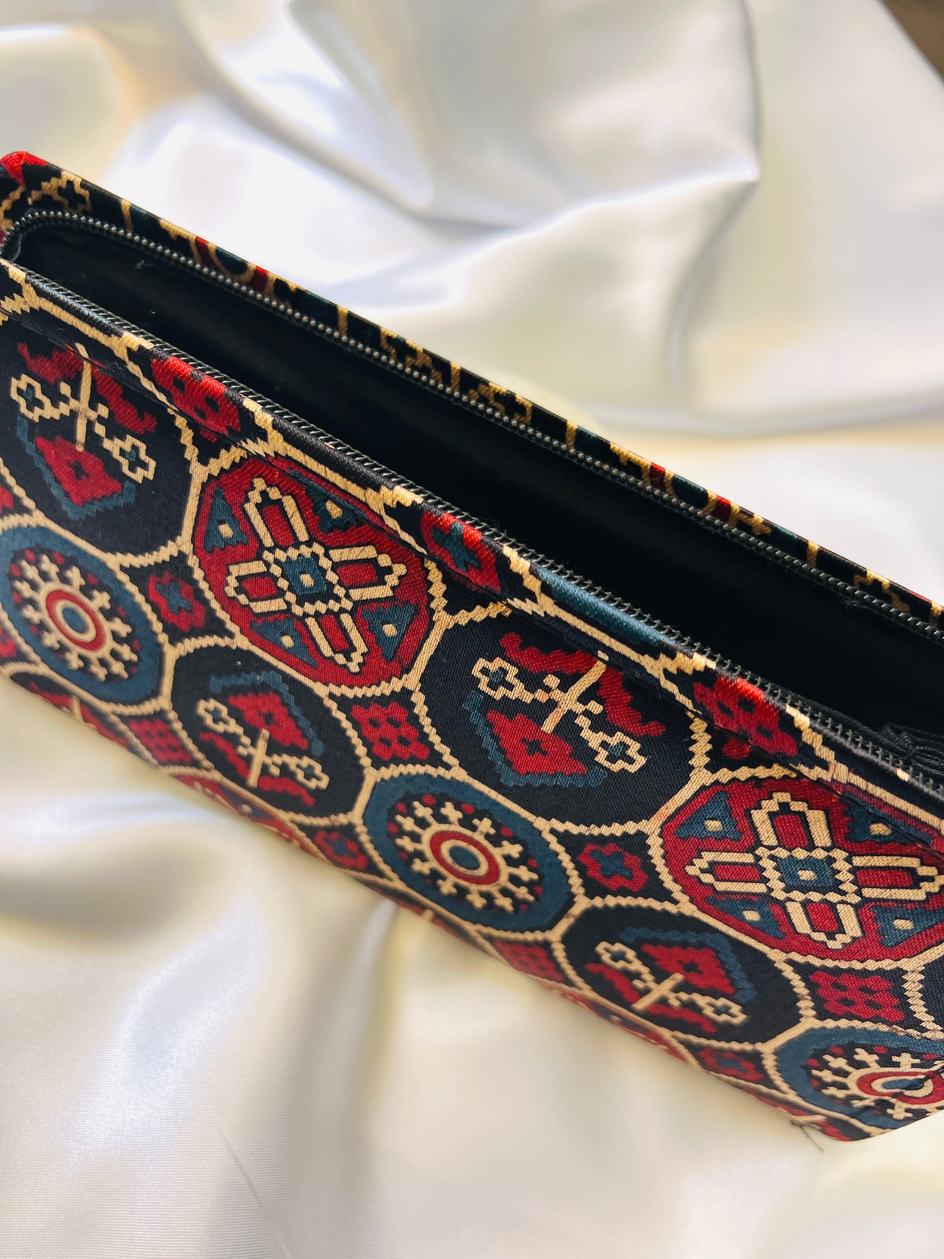 AJRAK PRINTED FABRIC CLUTCH -2