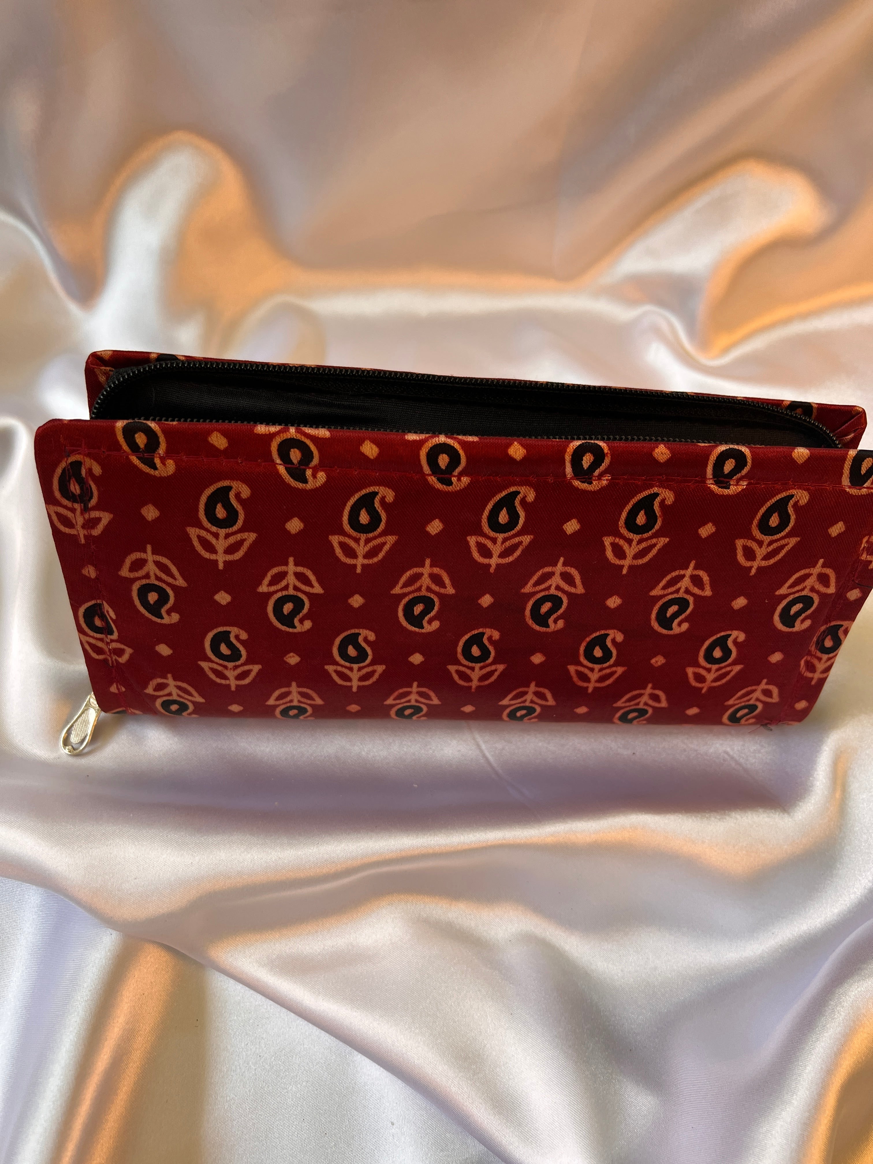 AJRAK PRINTED FABRIC CLUTCH - 9