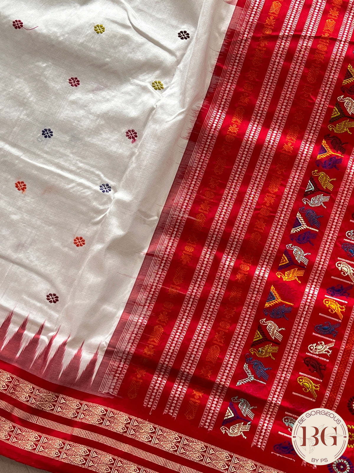 Dolabedi silk sambalpuri premium saree color - white