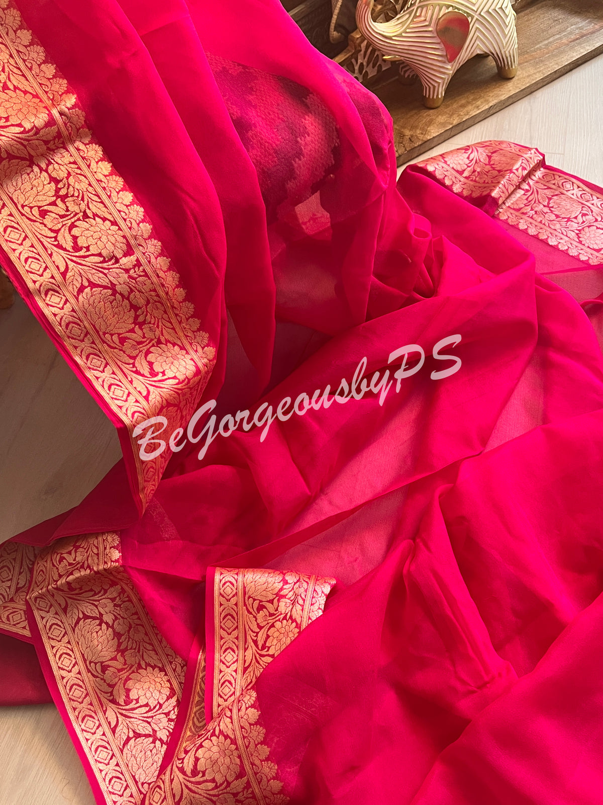 Banarasi Georgette silk plain body weaving pallu & stitched blouse pink