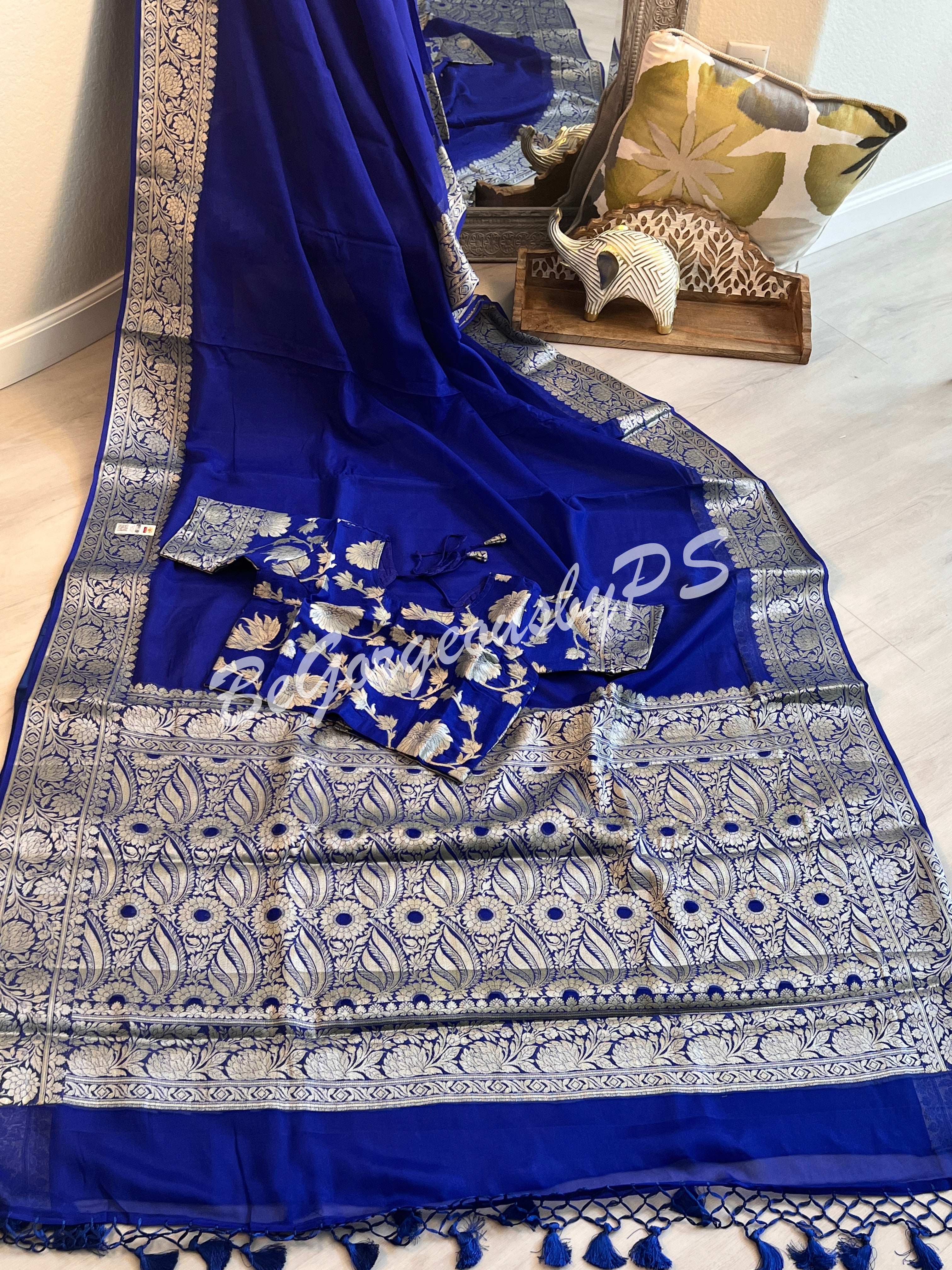 Banarasi Georgette silk plain body weaving pallu & stitched blouse Blue