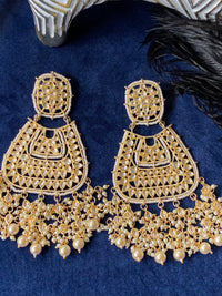 Gold earrings