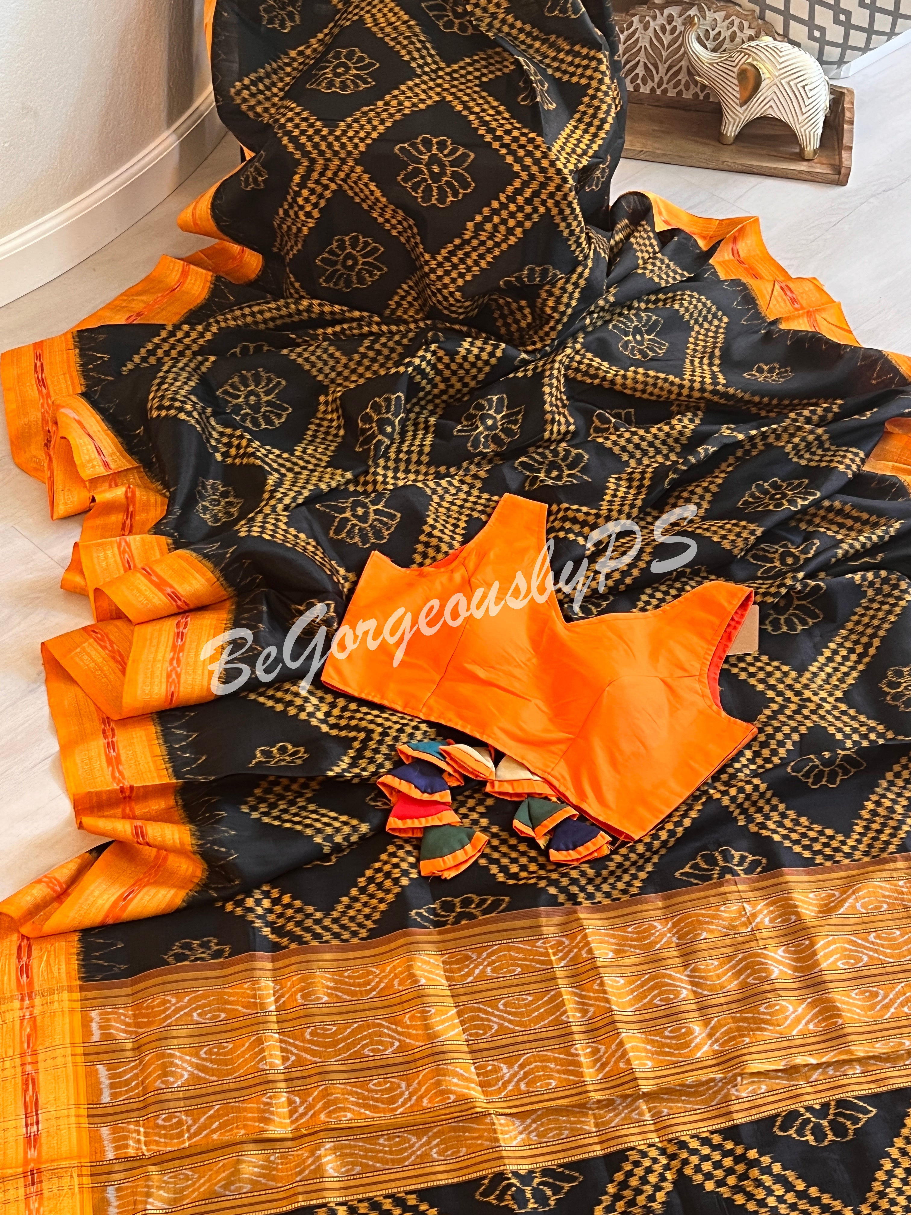 Black-Orange Badaphula Thikiri Body Bandha