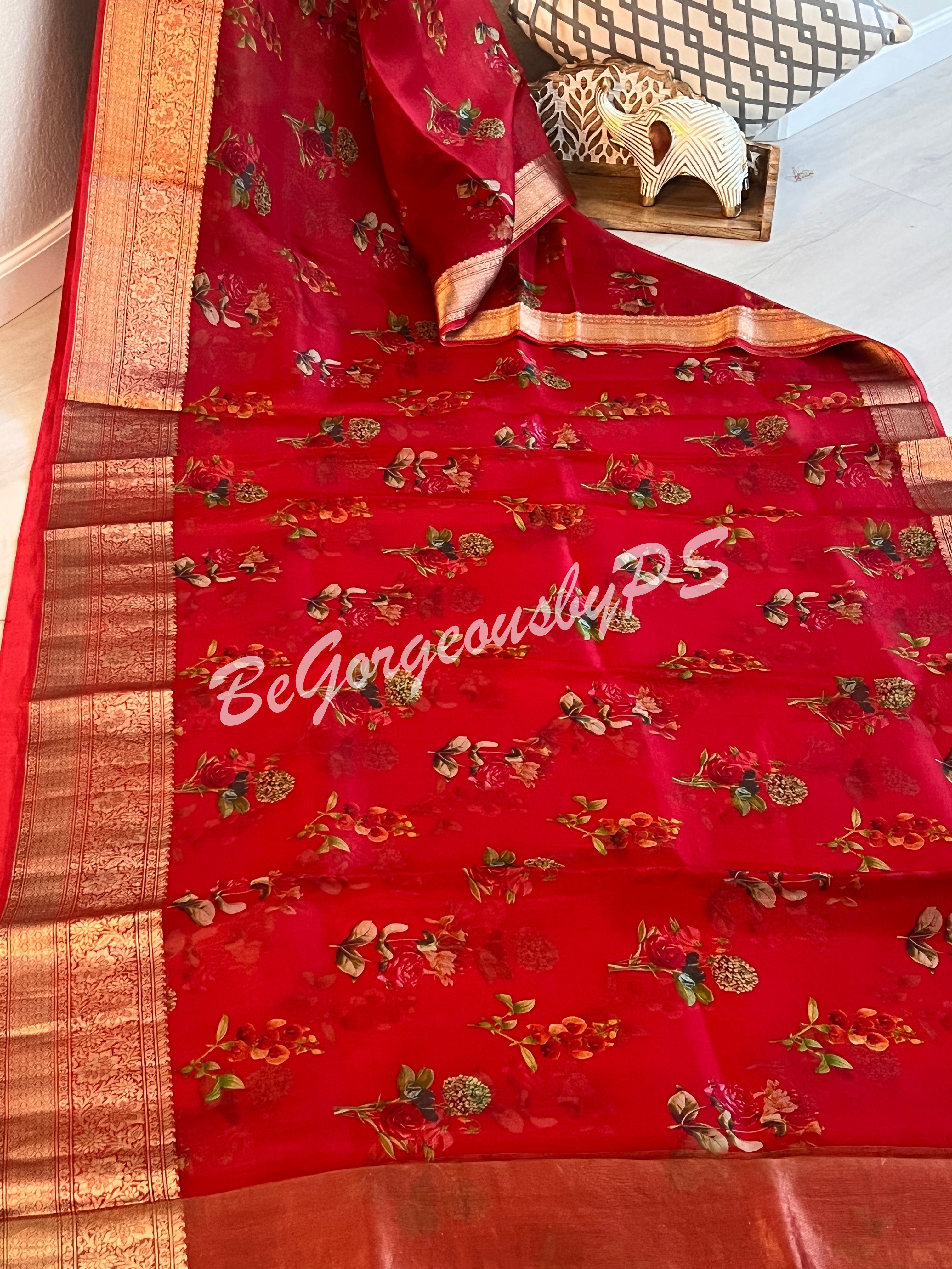 Organza Floral printed with zari border and pallu Red small flowers