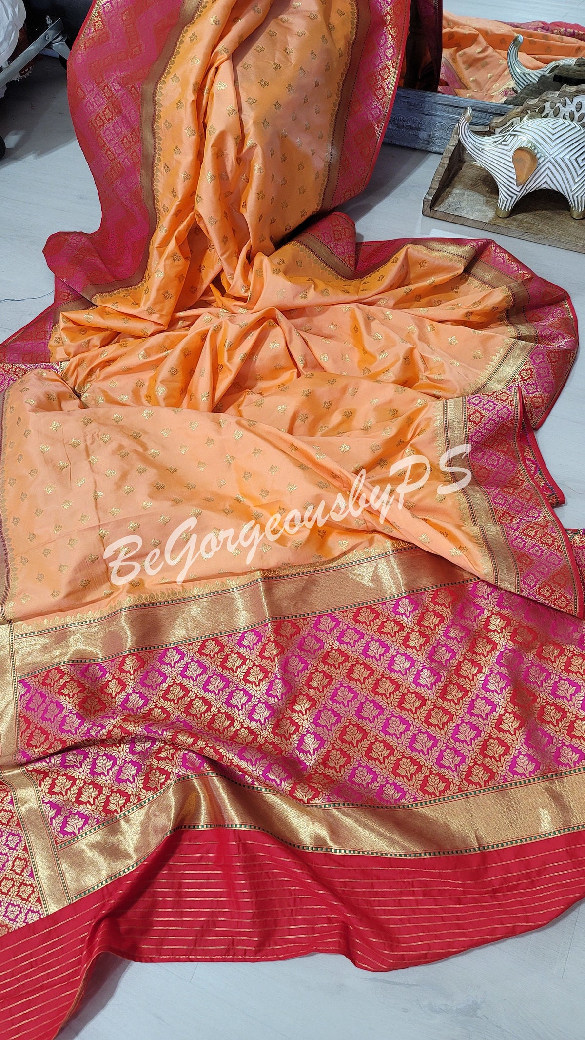 Pattu moonga banarasi saree